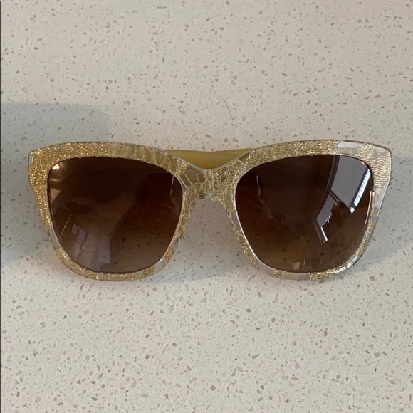 Dolce & Gabbana lace sunglasses - Picture 2 of 7